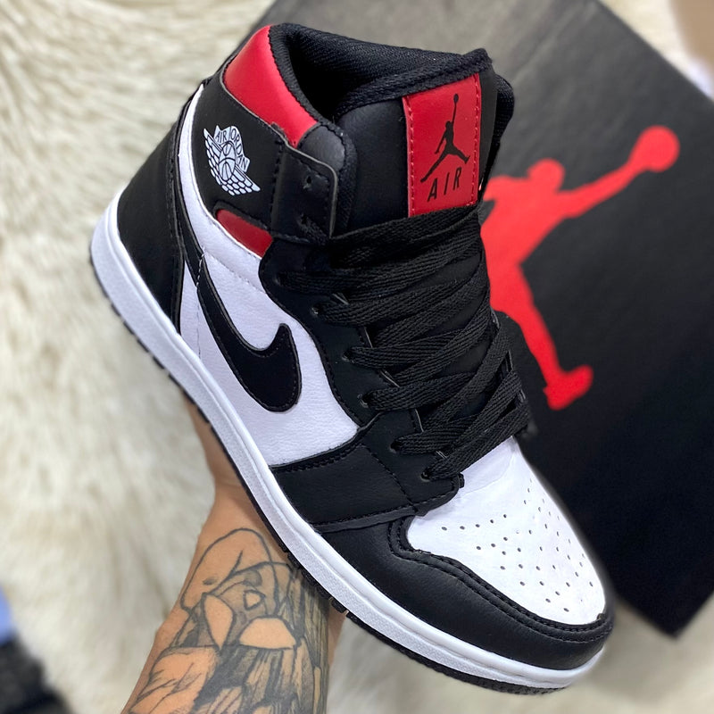 Nike Air Jordan 1 - Branco Preto e Vermelho