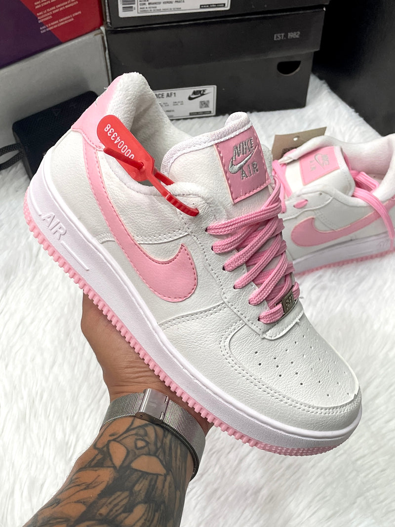 Nike Air Force 1 x Rosa BB