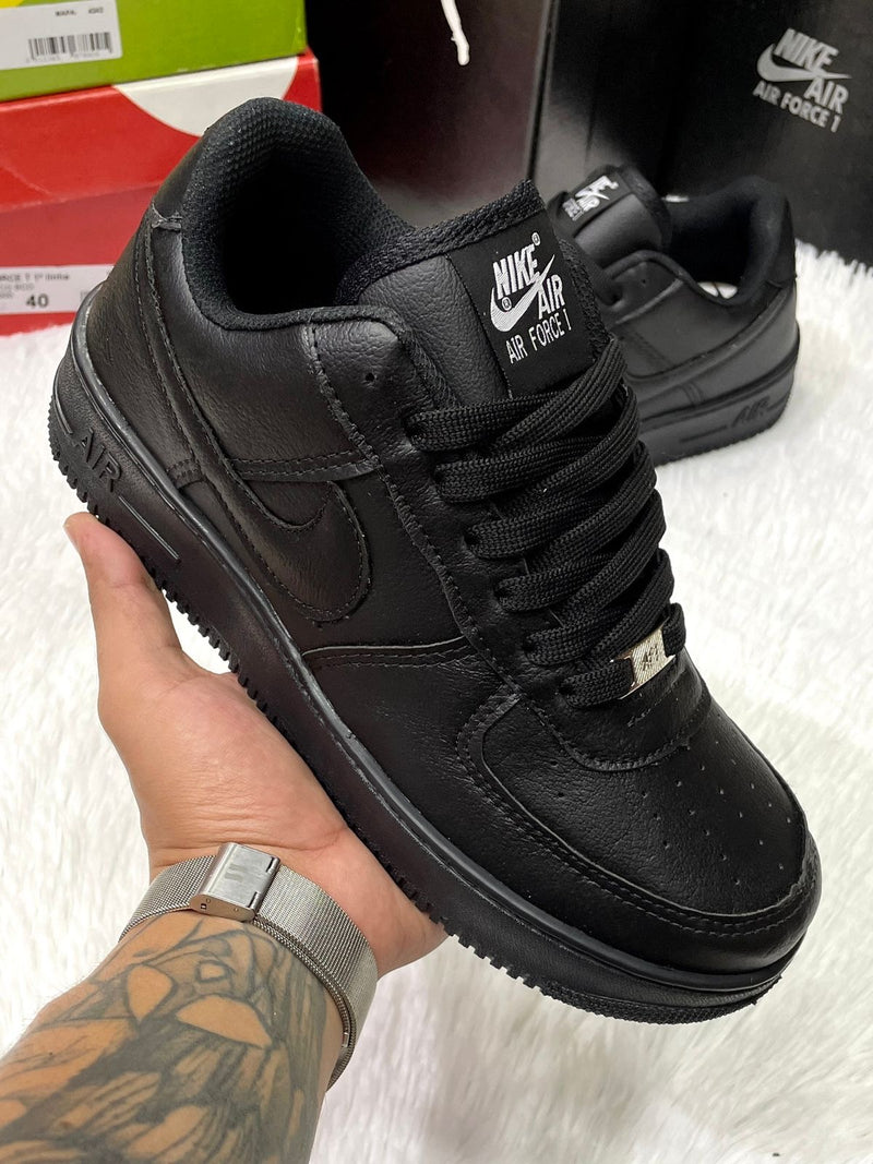 Nike Air Force 1 x Preto