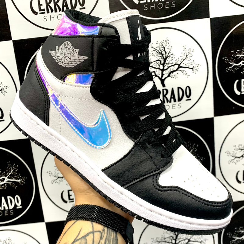 Nike Air Jordan 1 - Holográfica