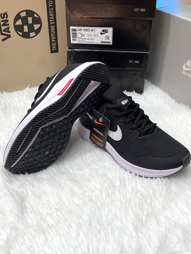 Nike Zoom x Preto Branco