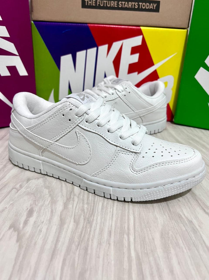 Nike SB Dunk Low Pro x Branco