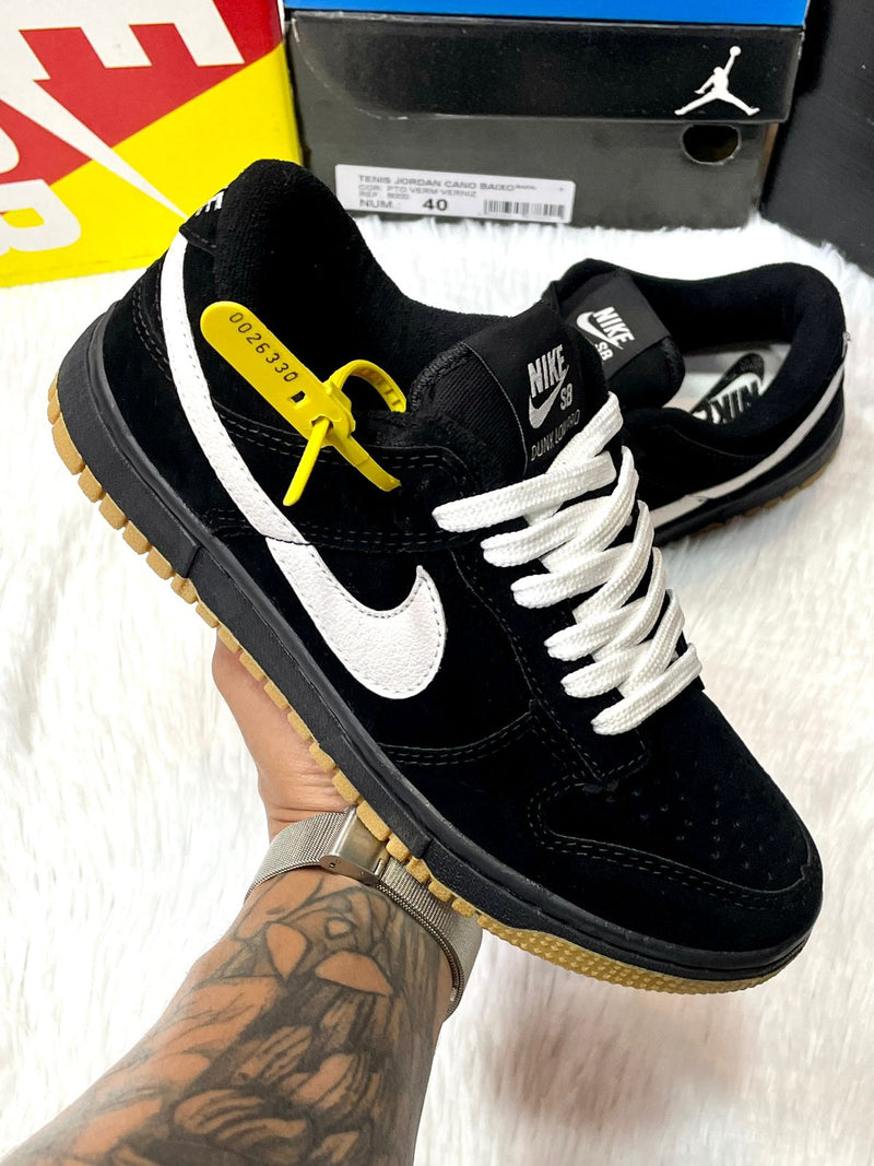 Nike SB Dunk Low Pro x Preto Camurça