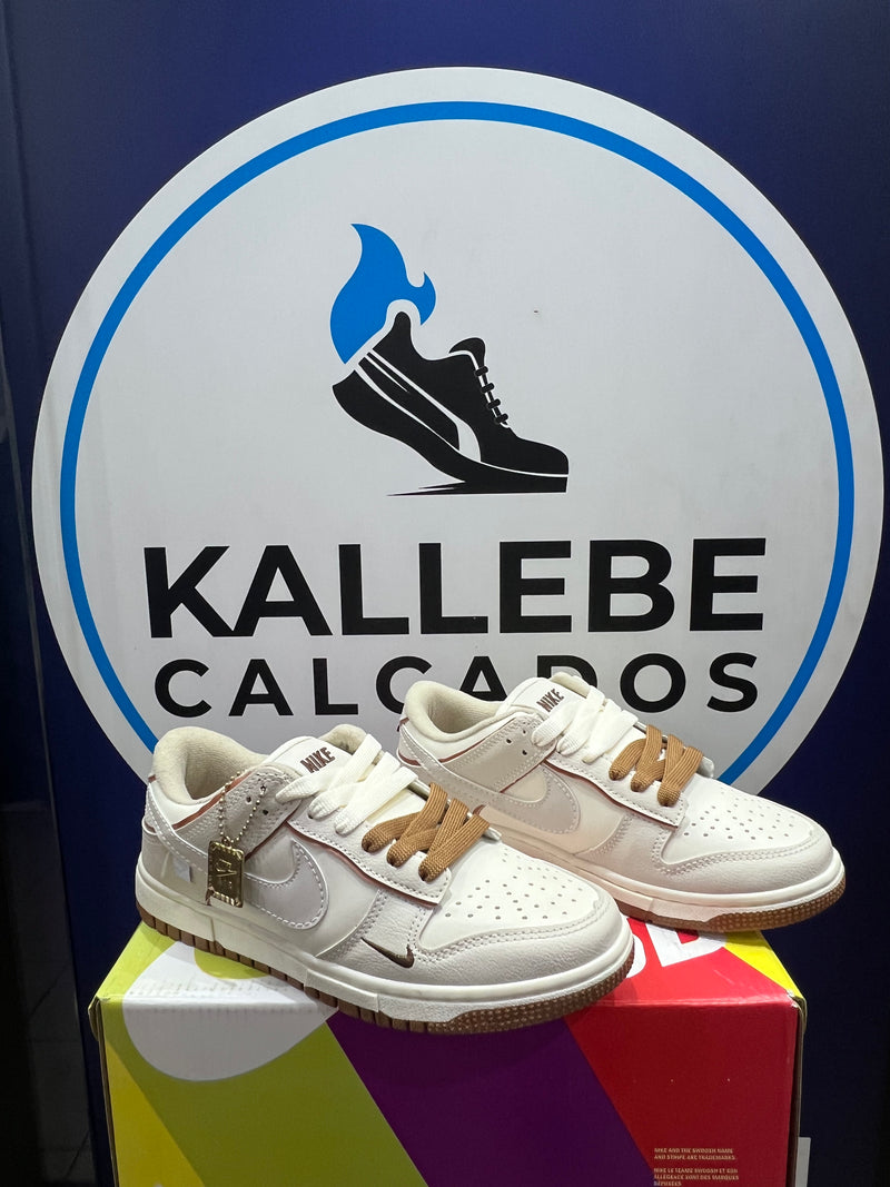 Dunk SB Low Pro - Bege caramelo