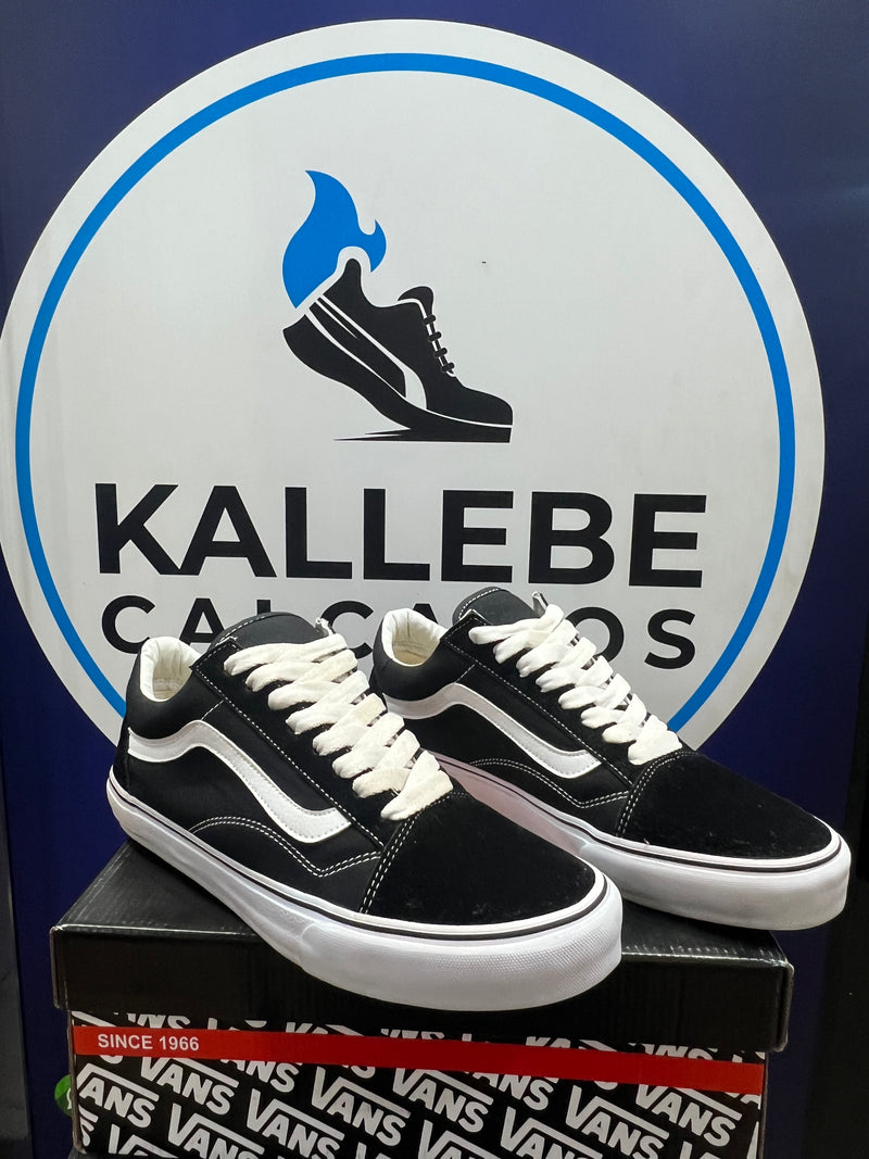 Vans Old Skool - Preto  Branco