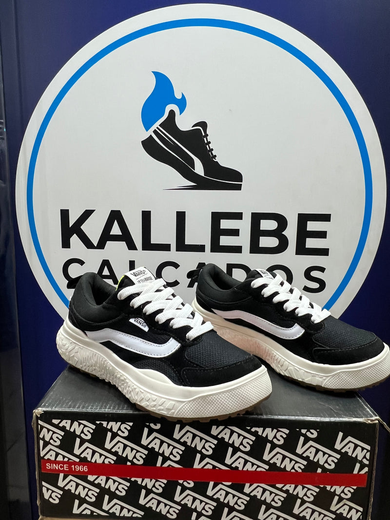 Vans Ultrarange Neo - Preto Branco