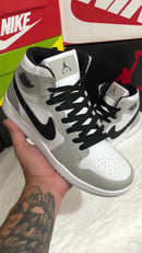 Nike Air Jordan 1 - Cinza Preto